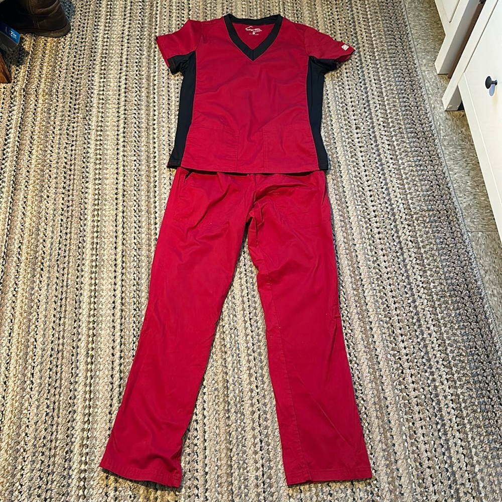 UA Butter-Soft Stretch Small Scrub Set Red